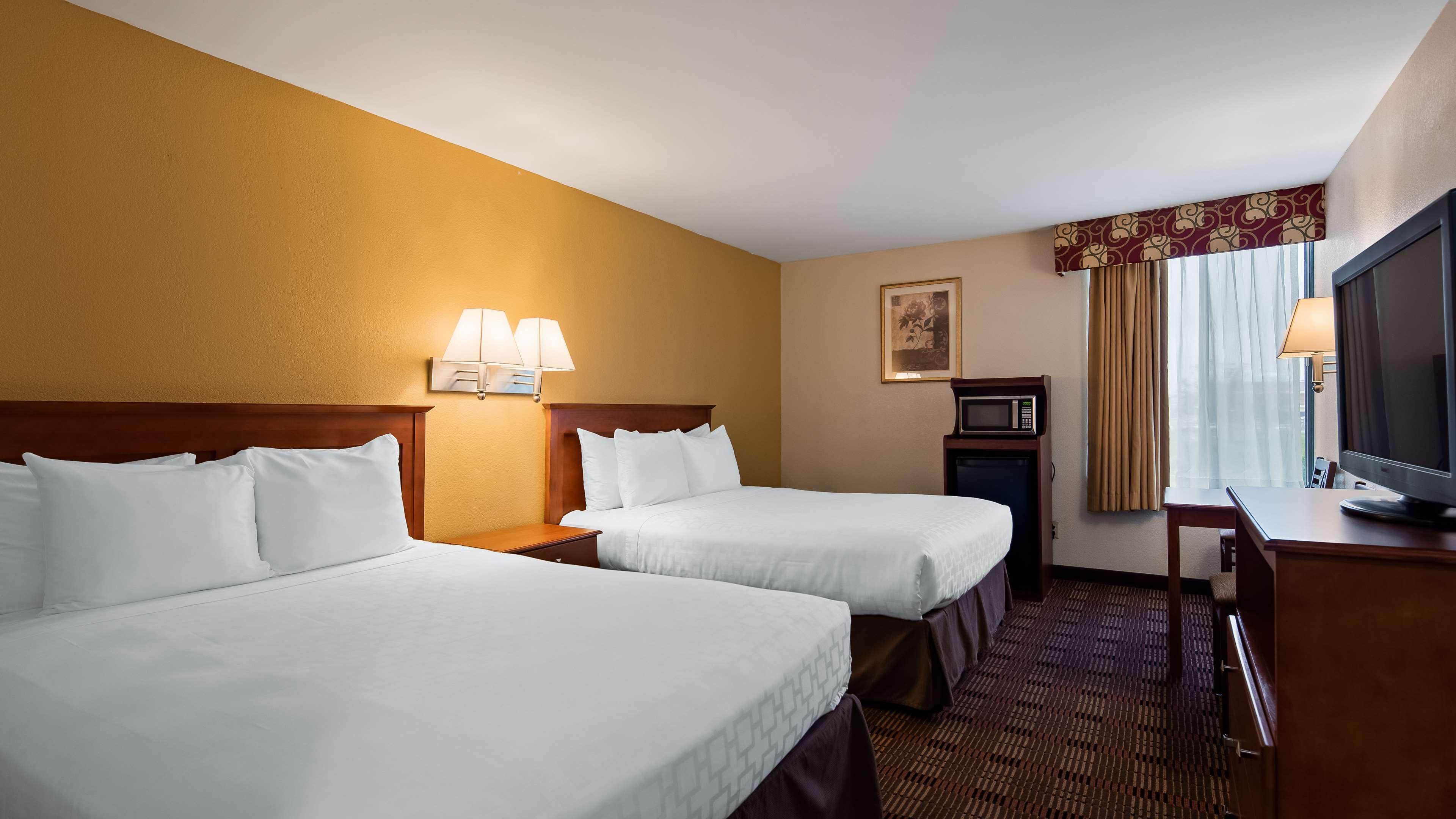 Surestay Hotel By Best Western East Brunswick Ngoại thất bức ảnh