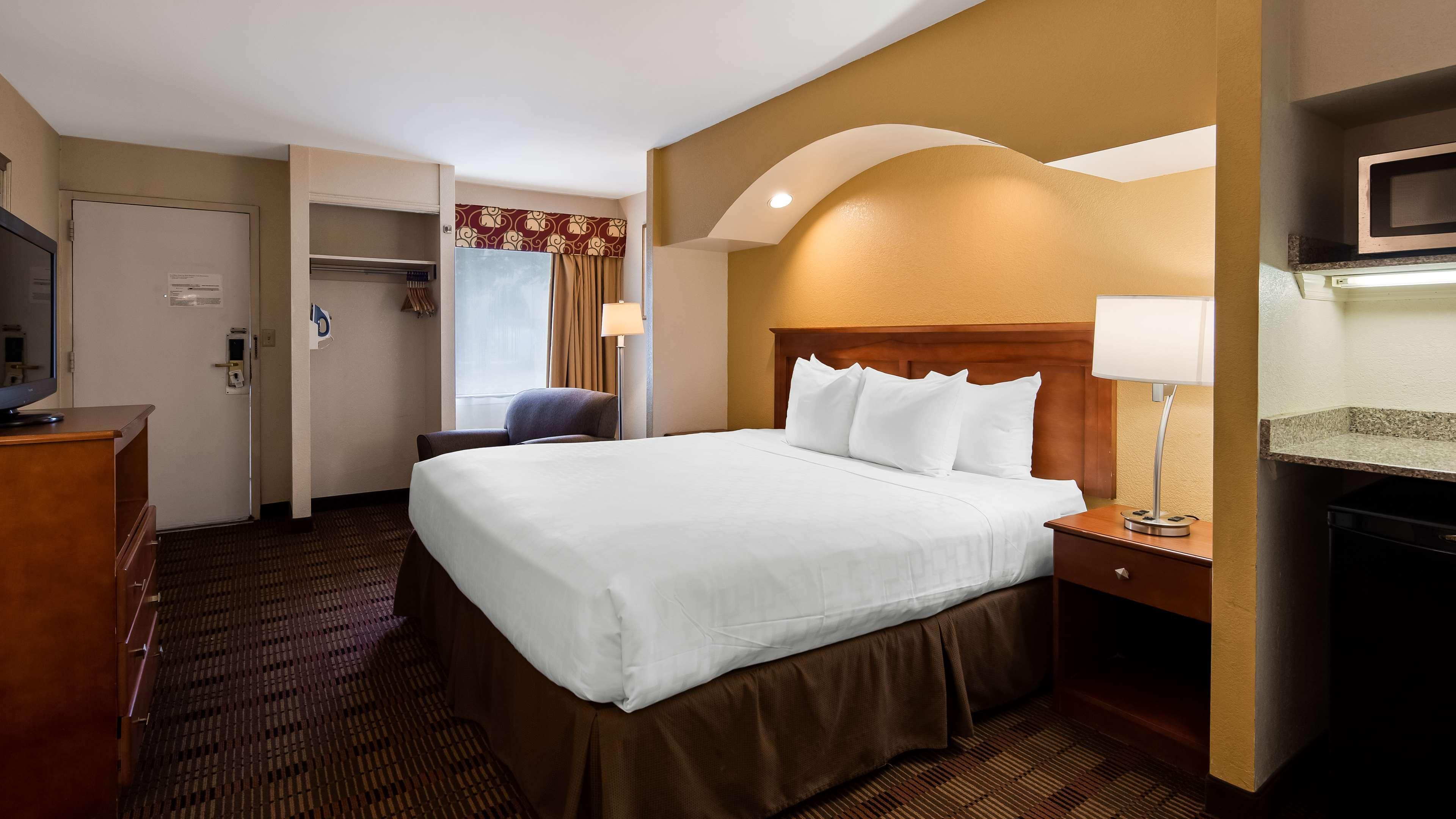 Surestay Hotel By Best Western East Brunswick Ngoại thất bức ảnh