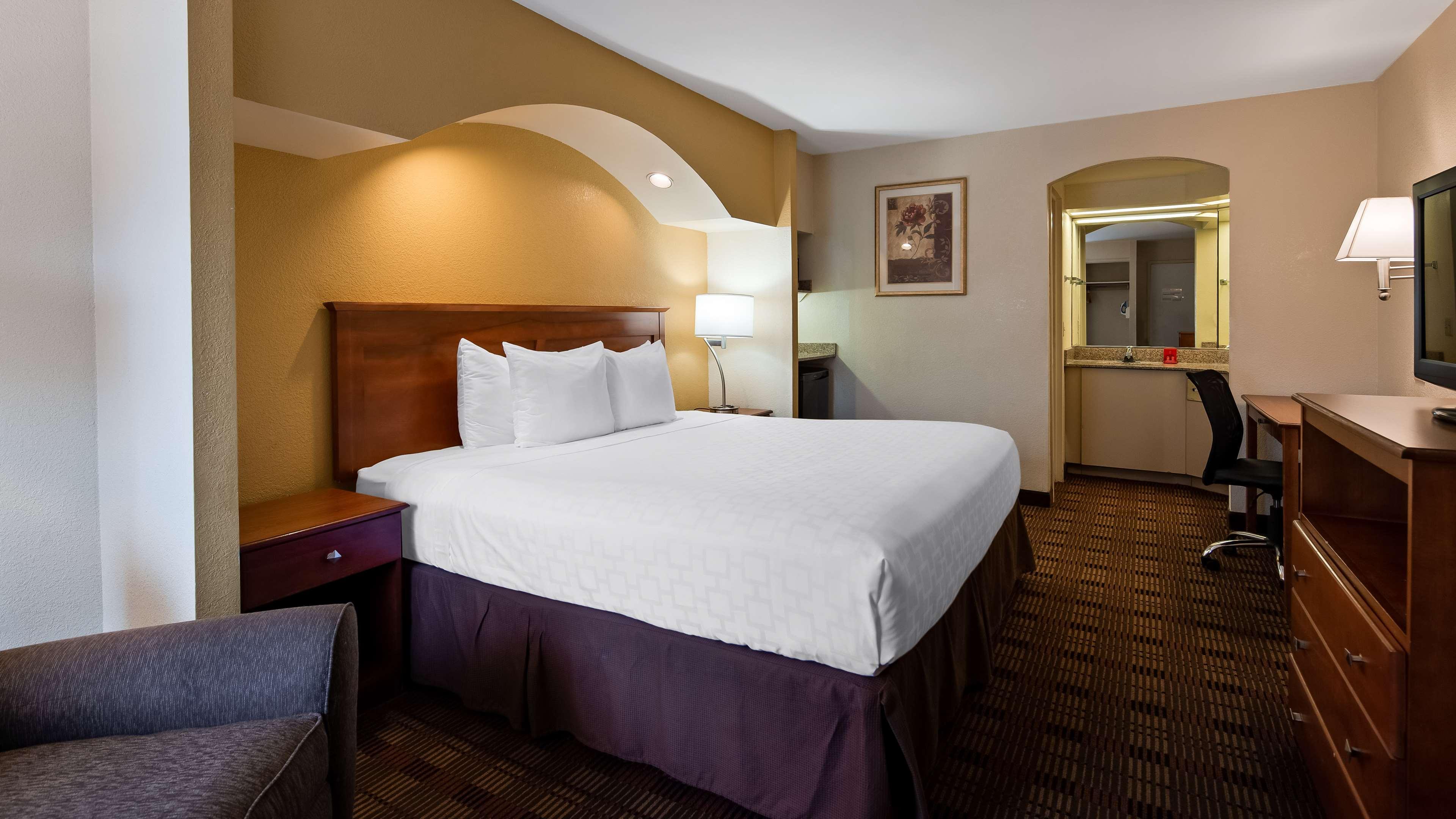 Surestay Hotel By Best Western East Brunswick Ngoại thất bức ảnh