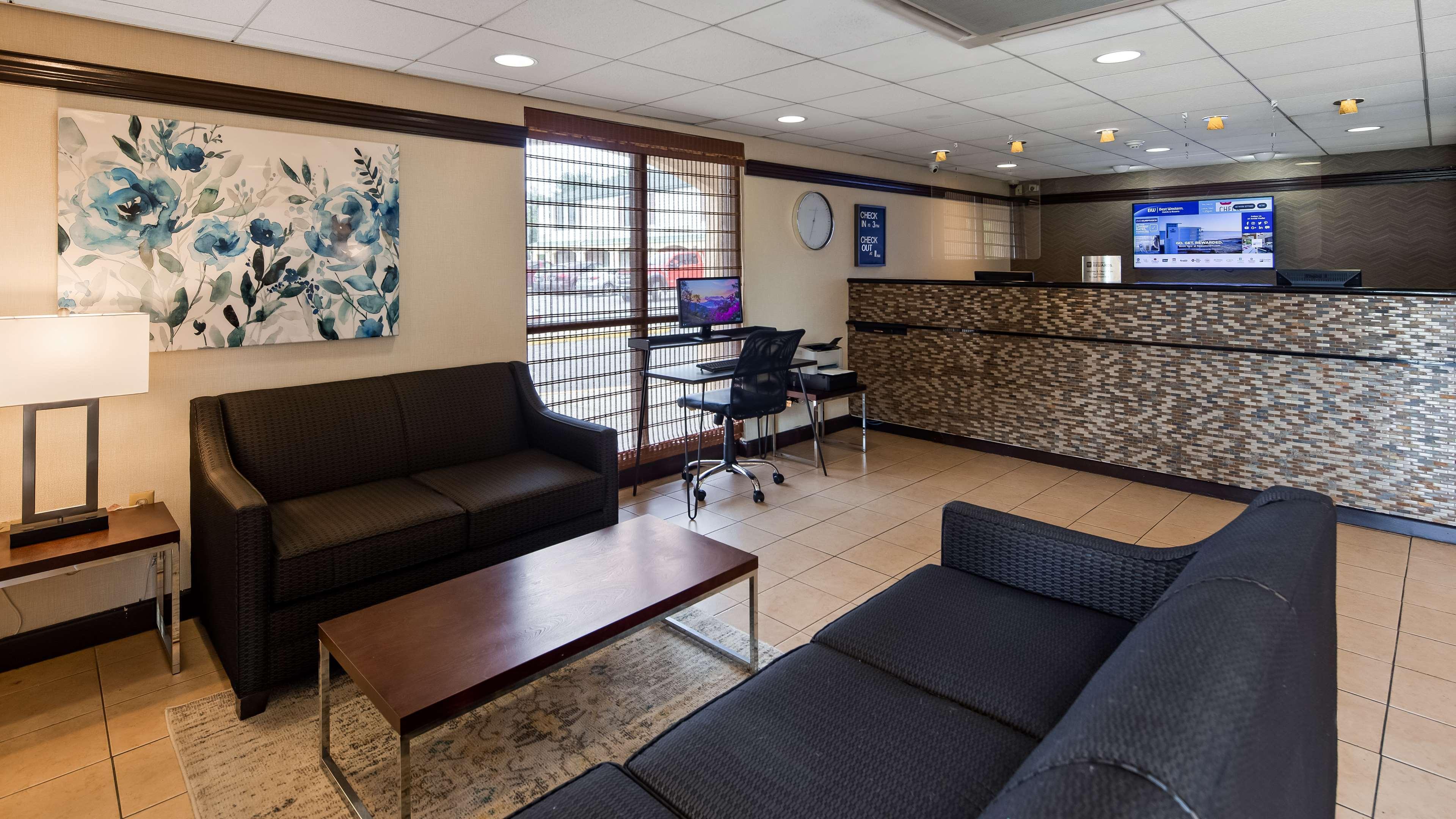 Surestay Hotel By Best Western East Brunswick Ngoại thất bức ảnh