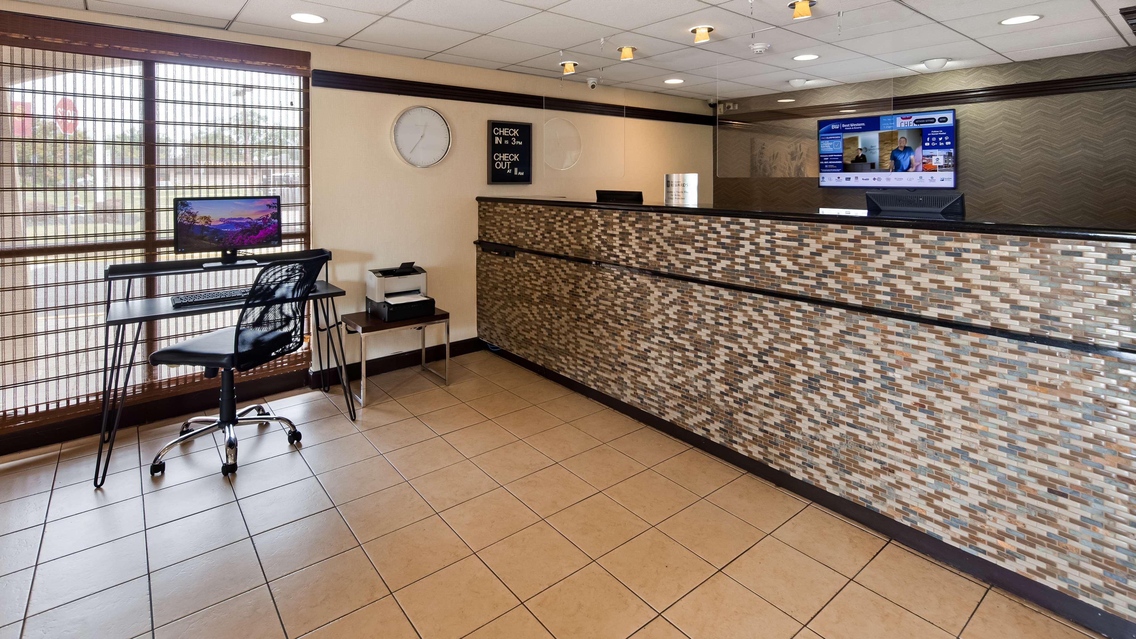 Surestay Hotel By Best Western East Brunswick Ngoại thất bức ảnh
