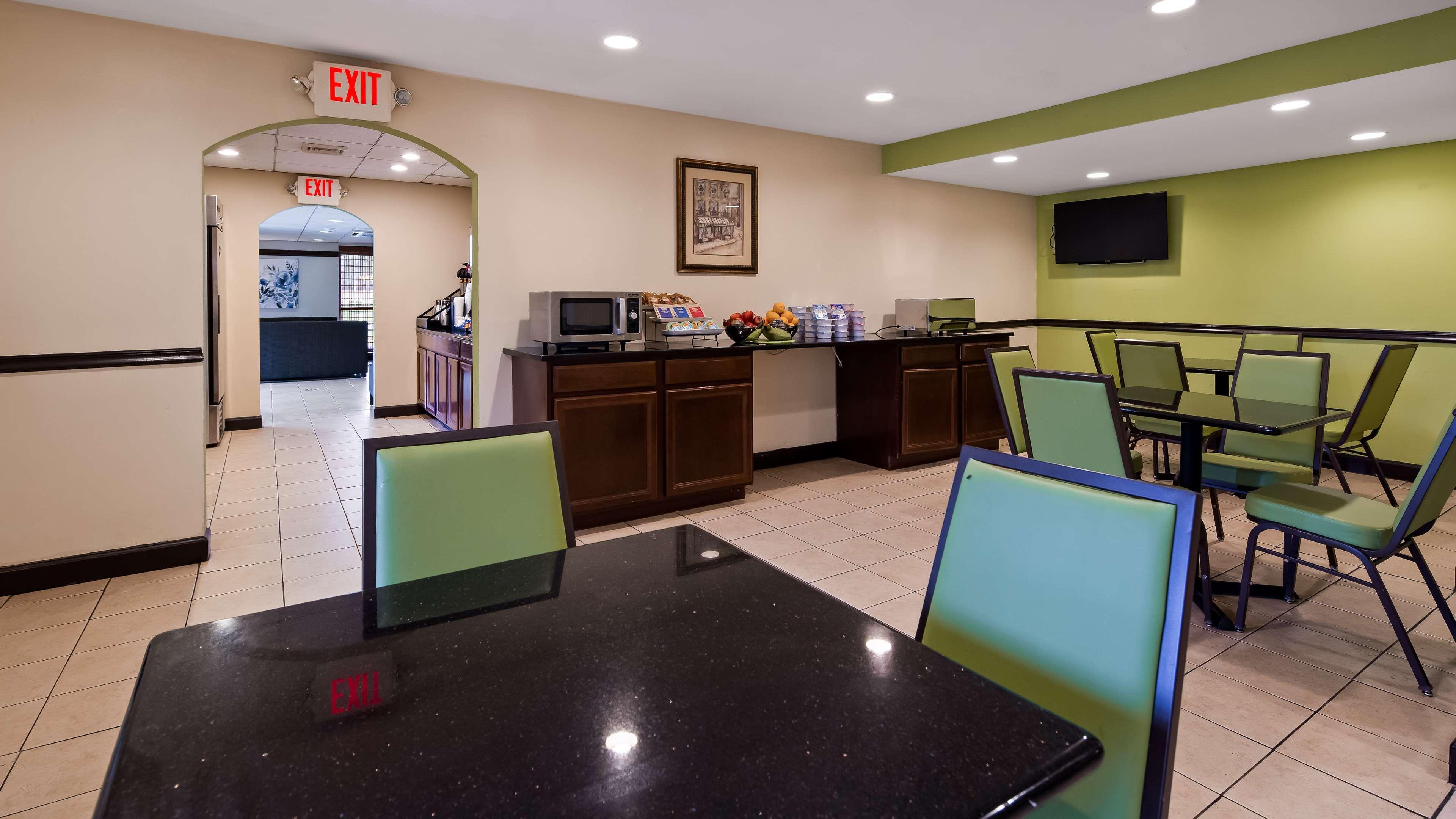 Surestay Hotel By Best Western East Brunswick Ngoại thất bức ảnh