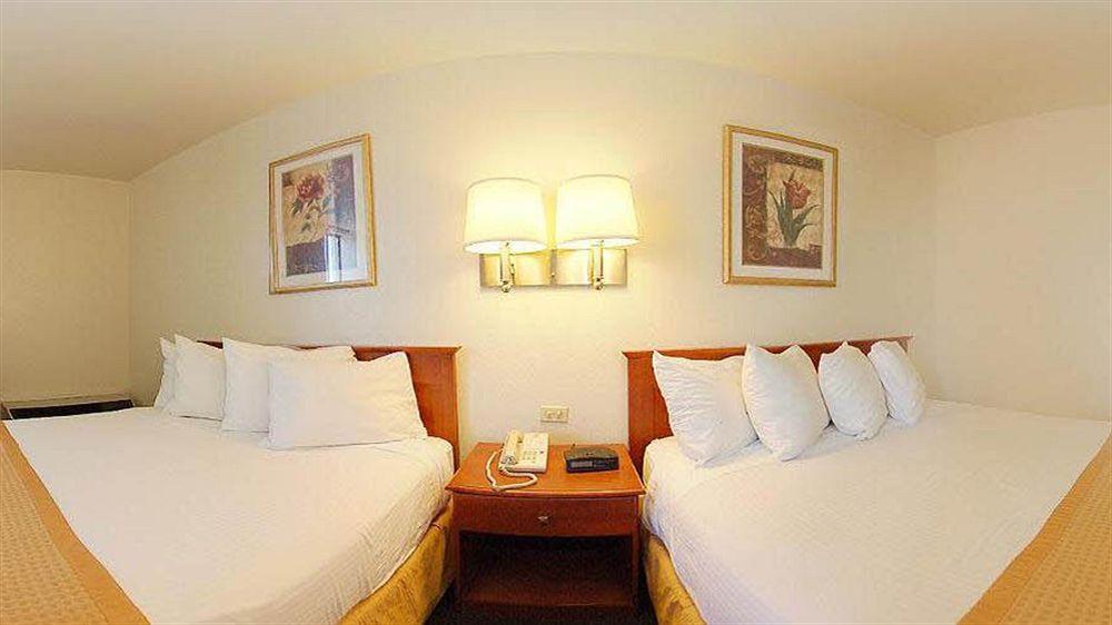Surestay Hotel By Best Western East Brunswick Ngoại thất bức ảnh