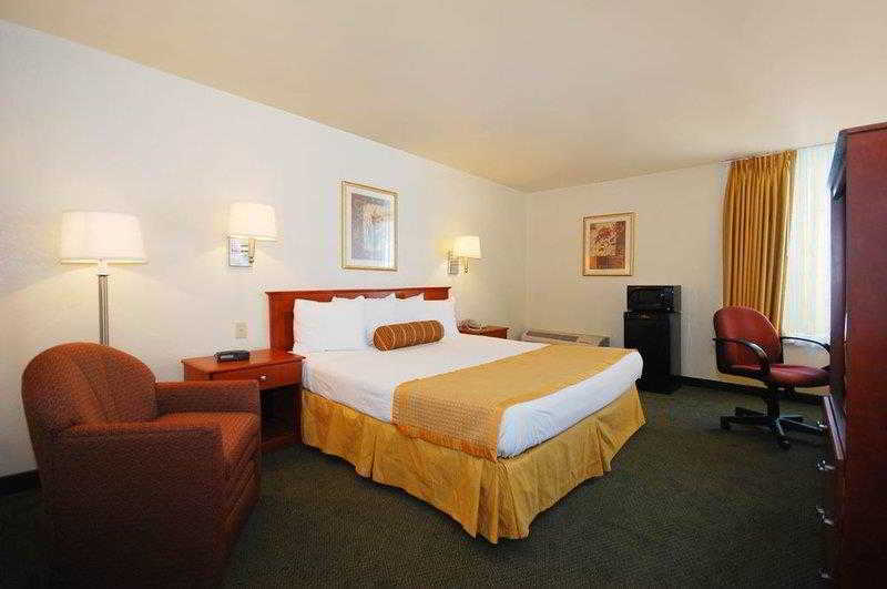 Surestay Hotel By Best Western East Brunswick Ngoại thất bức ảnh