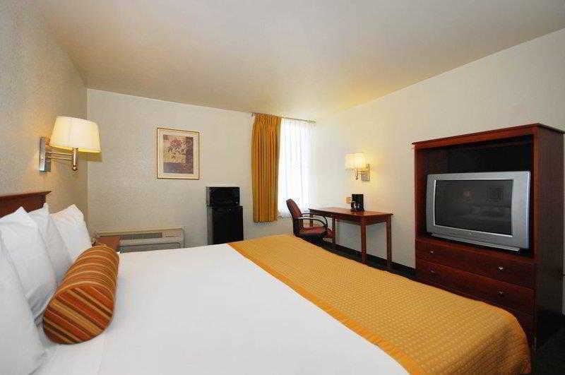 Surestay Hotel By Best Western East Brunswick Ngoại thất bức ảnh
